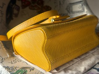 Bolso Louis Vuitton Piel Amarillo Dorado