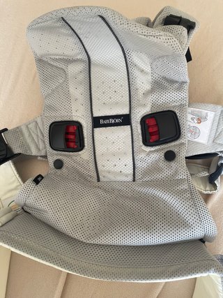 BabyBjörn Mochila Portabebé One Mesh Plata