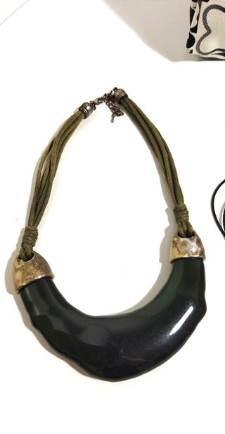 Set 5 Piezas: Bolso Bandolera + Accesorios en B&N
