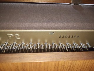 Piano Vertical YAMAHA P2