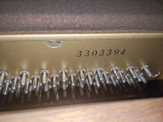 Piano Vertical YAMAHA P2