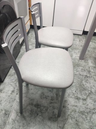Mesa de cocina extensible con 4 sillas