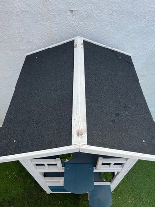 Caseta de madera para gatos exterior jardín
