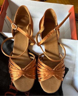Zapatos de baile Rumos dorados talla 37
