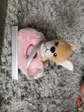 Peluche perrito con bolso rosa