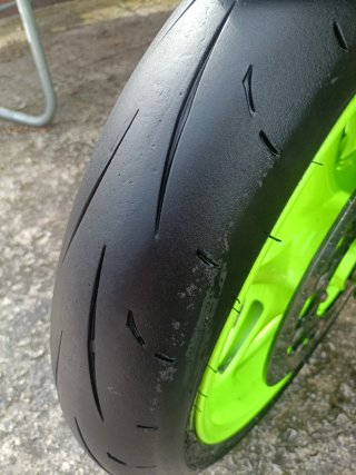Yamaha YZF R6 Negra y fluor
