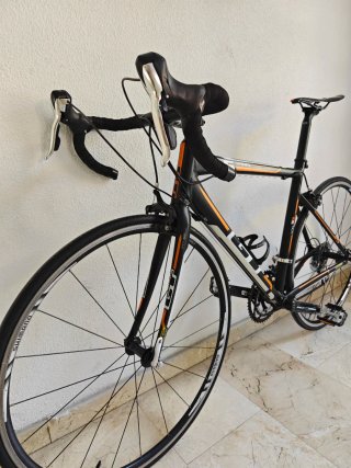 Bicicleta Carretera/Gravel GT serie 5 talla M