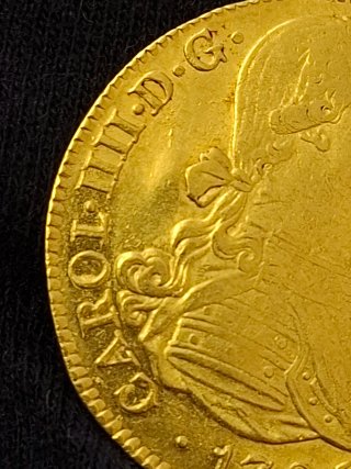 Moneda Oro 8 escudos Carlos IIII 1795