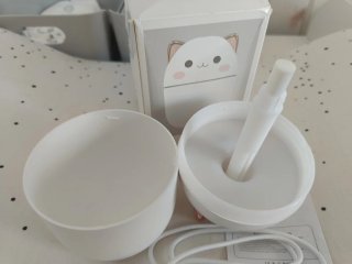 Humidificador Gatito Blanco y Dorado