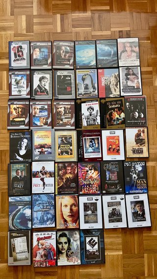 Lote de 40 Películas, Documentales y series en DVD