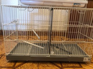 Jaula para pájaros con accesorios