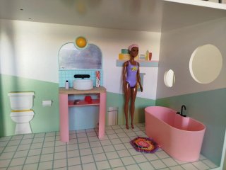 Casa de muñecas grande con Barbies