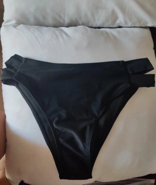 Bikini negro con encaje blanco Talla S