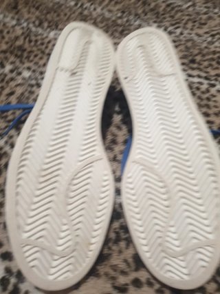 Zapatillas Adidas Azules y Blancas
