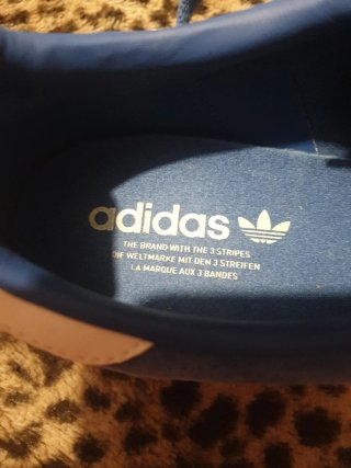 Zapatillas Adidas Azules y Blancas