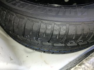 Rueda Bridgestone B250 185/60 R15 84H