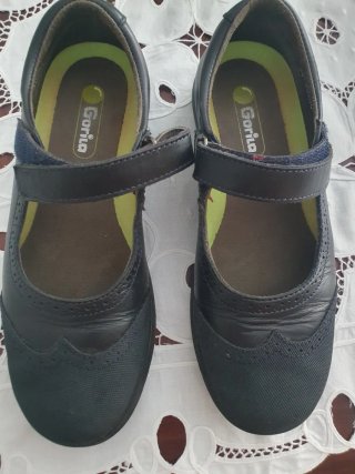 Zapatos niña Gorila Talla 36 Negros