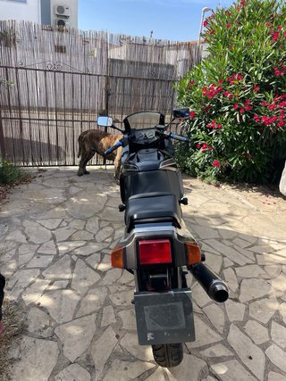 Kawasaki GPX 600R Negra