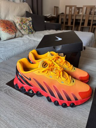 Nike Air Max DN8 Naranja y Amarillo