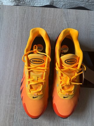 Nike Air Max DN8 Naranja y Amarillo