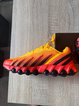 Nike Air Max DN8 Naranja y Amarillo