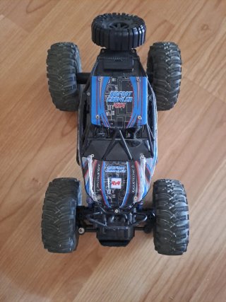 Coche RC todoterreno con mando y batería