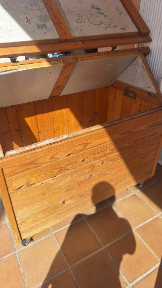 Casa para perro de madera