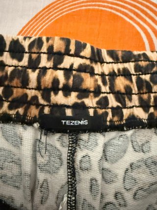 Pantalón chándal estampado leopardo