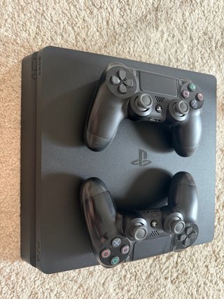 PS4 Slim 1TB + 2 Mandos - Estado Excepcional