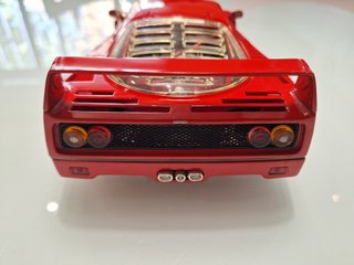 1/18. Ferrari F40. Hot Wheels. ABRE TODO