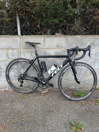 Bicicleta Felt Five Carbon Negra