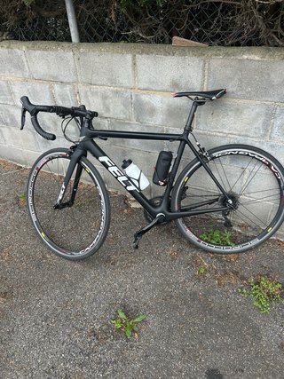 Bicicleta Felt Five Carbon Negra