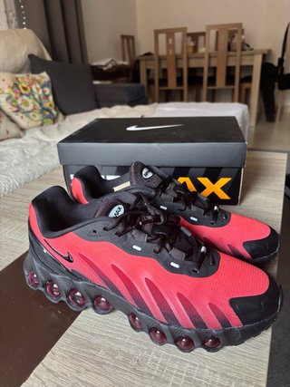 Nike Air Max DN8 Rojo y Negro