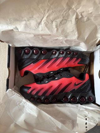 Nike Air Max DN8 Rojo y Negro