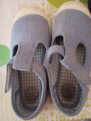 Zapatillas de tela para niña