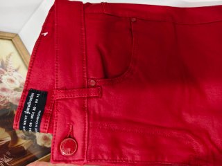Pantalones Stradivarius pitillo cintura alta rojos