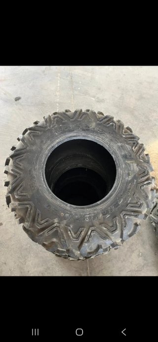 Rueda Maxxis 27x9.00-12