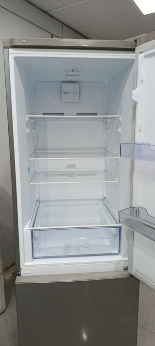 Nevera BEKO 1.85m x 60cm