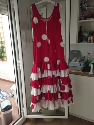 Traje Flamenca Rojo Lunares Blancos