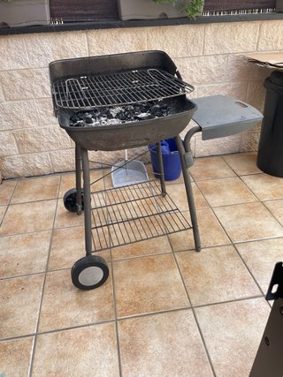 Barbacoa de carbón negra y gris Whatsapp 637185495