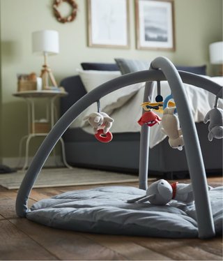 Gimnasio bebé IKEA GULLIGAST multicolor