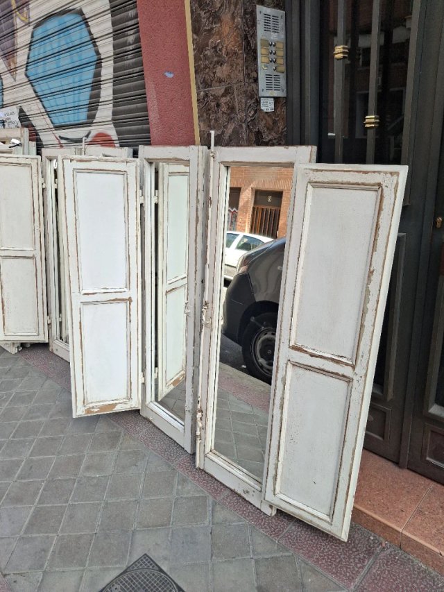 Espejos de madera y cristal