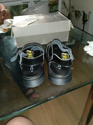 Sandalias de polipiel  negras