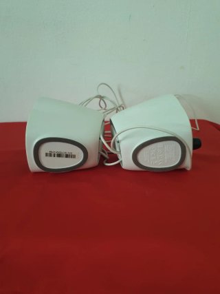 Altavoces PC Negros y Blancos