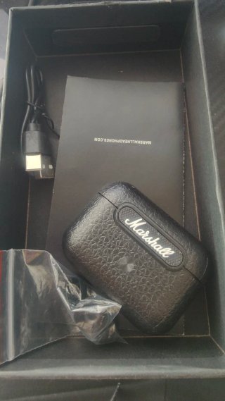 Auriculares Marshall motif