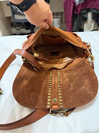 Borsa Campomaggi in pelle marrone con dettagli dorati