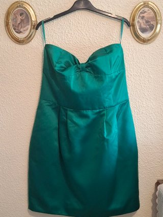 Vestido Coosy verde fiesta con etiqueta