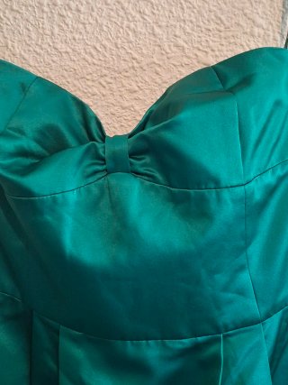 Vestido Coosy verde fiesta con etiqueta