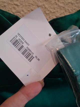 Vestido Coosy verde fiesta con etiqueta