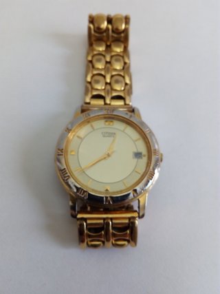 Reloj Citizen Quartz Dorado Unisex